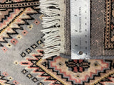 25097- Jaldar Hand-knotted/Handmade Pakistani Rug/Carpet Traditional Authentic/Size: 3'4" x 2'0"/102cm x 61cm